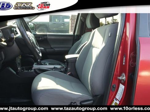 Used 2019 Toyota Tacoma SR5 AWD/4WD image 16