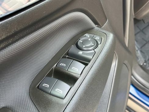 Used 2023 Chevrolet Equinox RS w/ LPO, Floor Liner Package FWD image 30