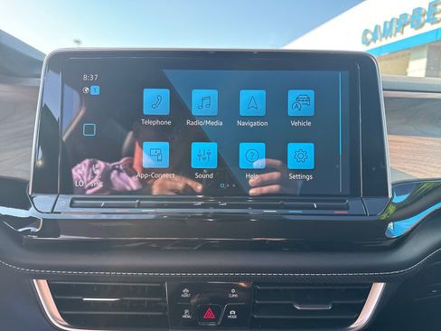 Used 2025 Volkswagen Atlas SE FWD image 21