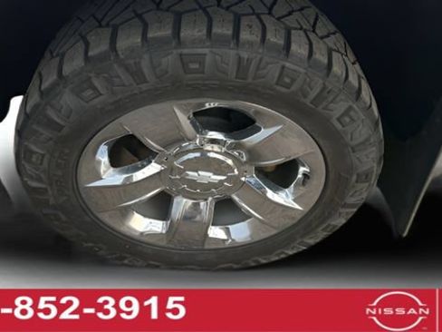 Used 2018 Chevrolet Silverado 1500 LTZ w/ LTZ Plus Package AWD/4WD image 15