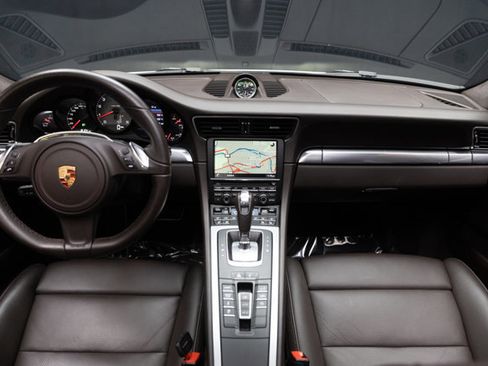 Used 2014 Porsche 911 Carrera 4S image 3