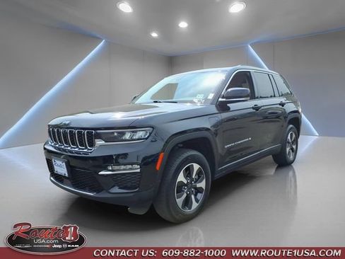 Used 2023 Jeep Grand Cherokee 4WD 4xe w/ Luxury Tech Group II image 8