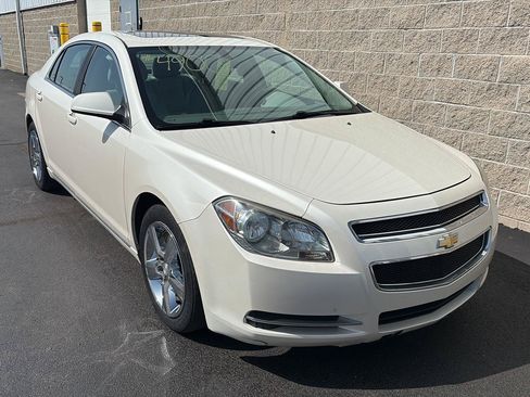 Used 2011 Chevrolet Malibu LT FWD image 2