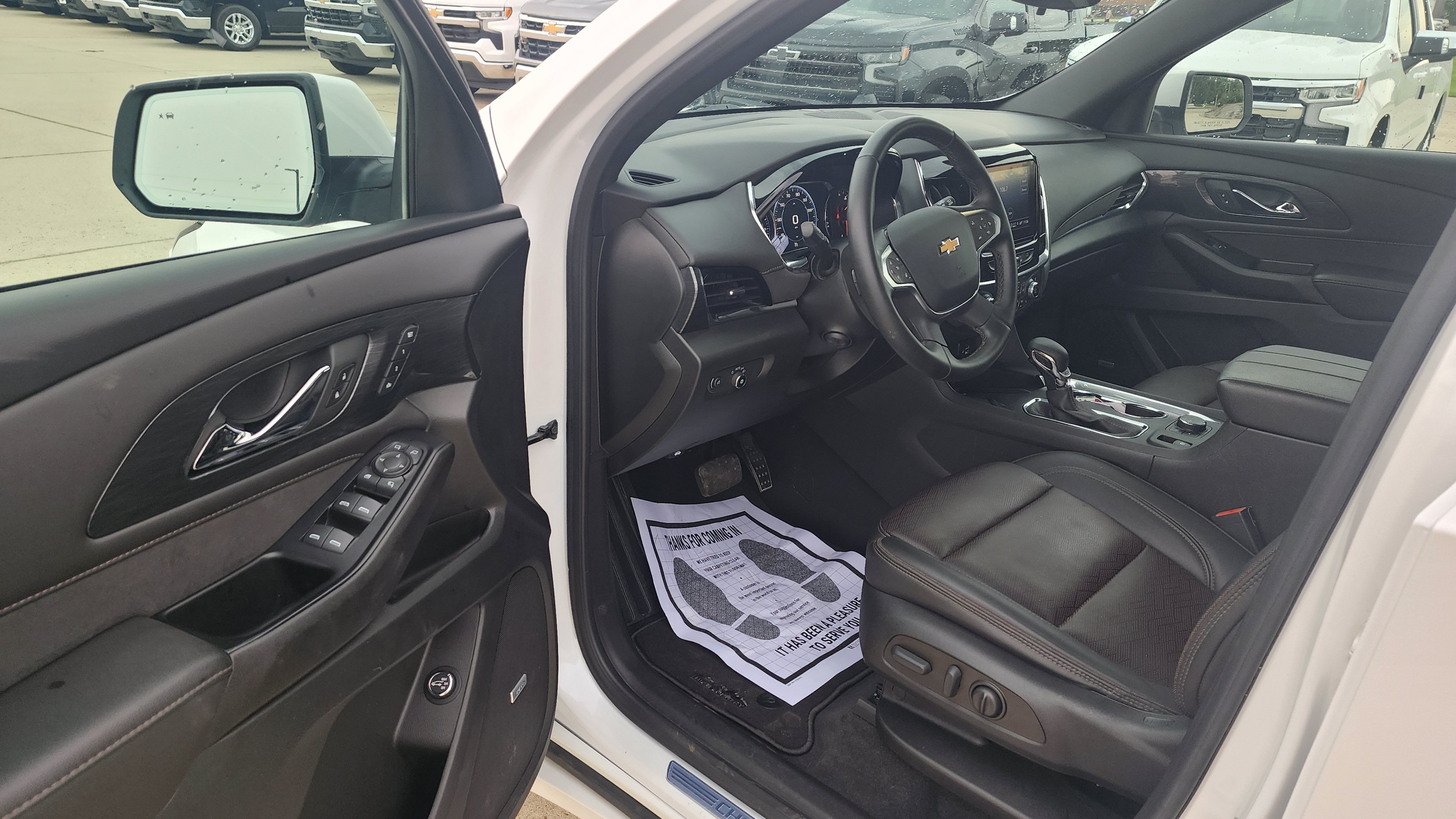 Used 2023 Chevrolet Traverse High Country AWD/4WD image 7