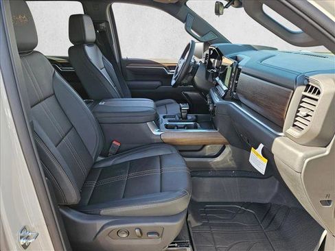 New 2026 Chevrolet Silverado 1500 High Country AWD/4WD image 17
