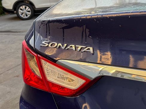 Used 2011 Hyundai Sonata GLS FWD image 10