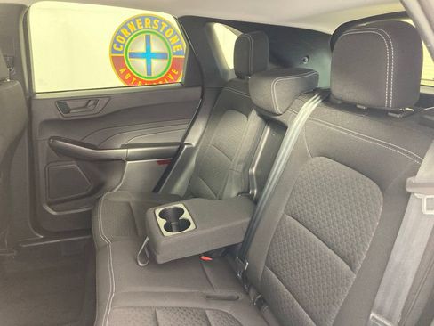 Used 2025 Ford Escape Active AWD/4WD image 17