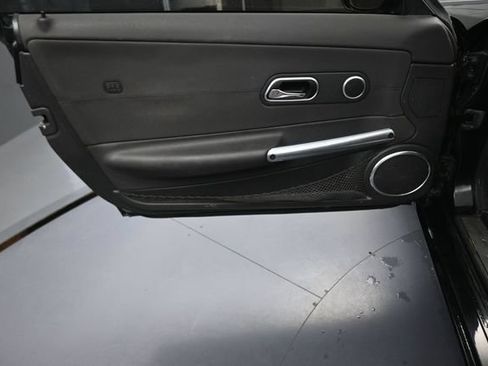 Used 2004 Chrysler Crossfire Coupe RWD image 15