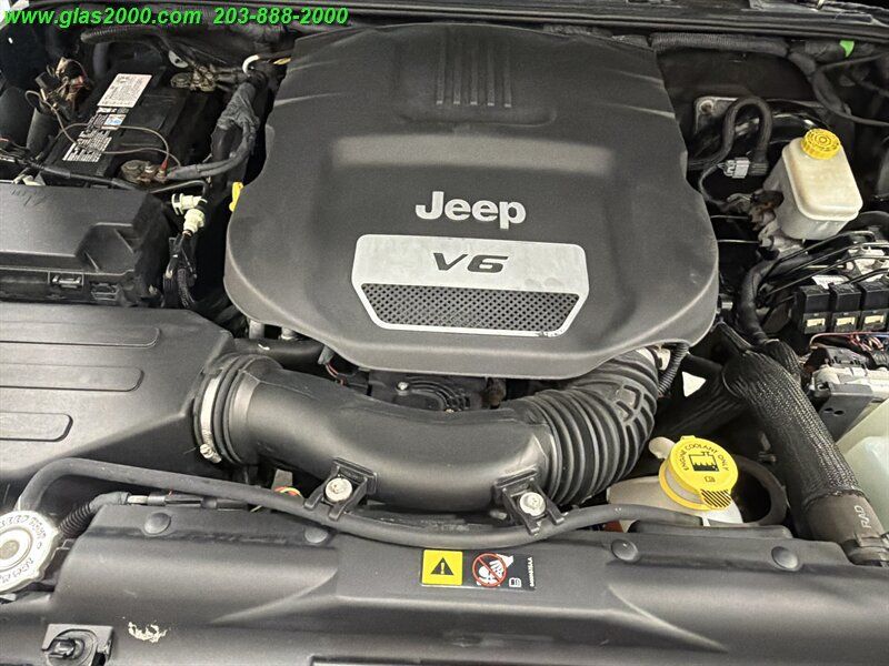 Used 2016 Jeep Wrangler Sport AWD/4WD image 12