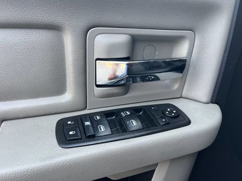 Used 2012 RAM 1500 Classic SLT image 27