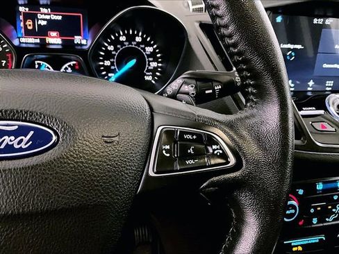 Used 2017 Ford Escape Titanium AWD/4WD image 19