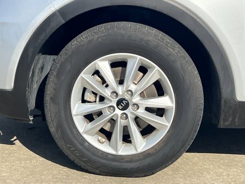 Used 2019 Kia Sorento L image 25