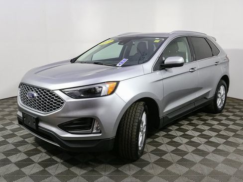 Used 2023 Ford Edge SEL w/ Convenience Package image 5