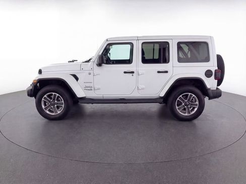 Used 2021 Jeep Wrangler Unlimited Sahara image 6