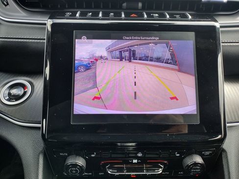 Used 2025 Jeep Grand Cherokee Altitude image 28