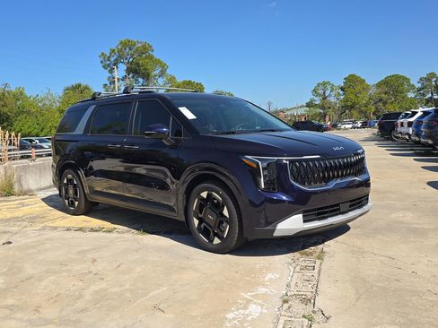 New 2026 Kia Carnival EX FWD image 2