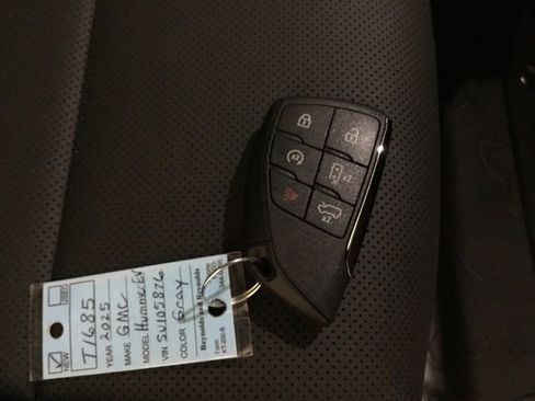 New 2025 GMC Hummer EV 3X image 61