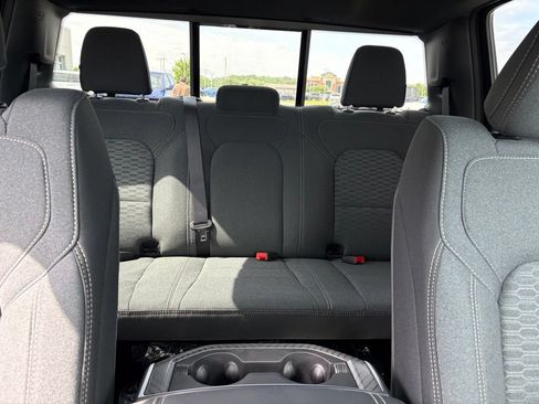 New 2026 RAM 1500 Express AWD/4WD image 15