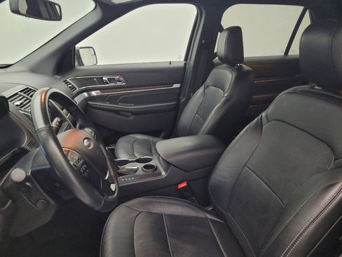 Used 2018 Ford Explorer Limited image 17