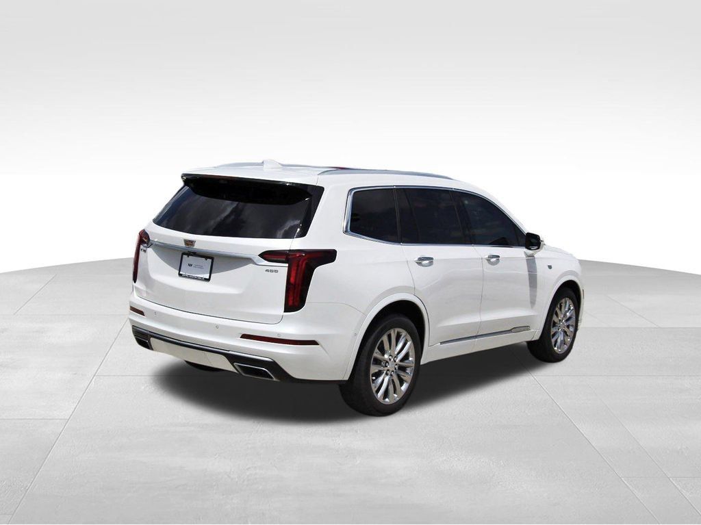 Certified 2023 Cadillac XT6 Premium Luxury w/ Technology Package FWD image 4