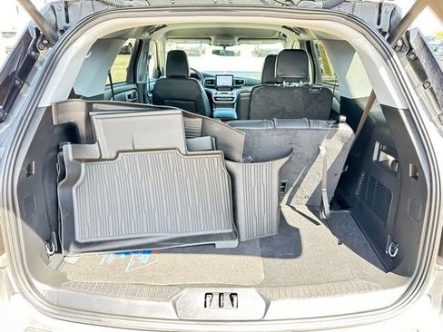 Used 2023 Ford Explorer XLT w/ Equipment Group 202A AWD/4WD image 7