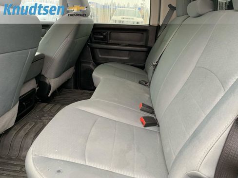 Used 2018 RAM 1500 Express image 12