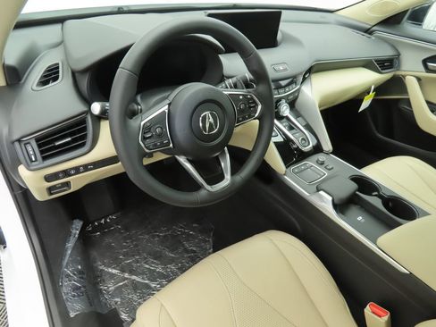 Used 2025 Acura TLX w/ Technology Package image 10