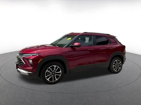 Used 2025 Chevrolet TrailBlazer LT FWD image 7
