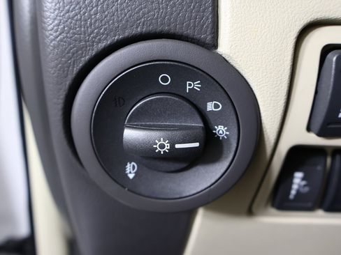 Used 2012 Lincoln MKZ Hybrid image 40