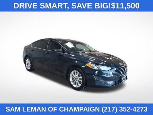 Used 2020 Ford Fusion SE image 1