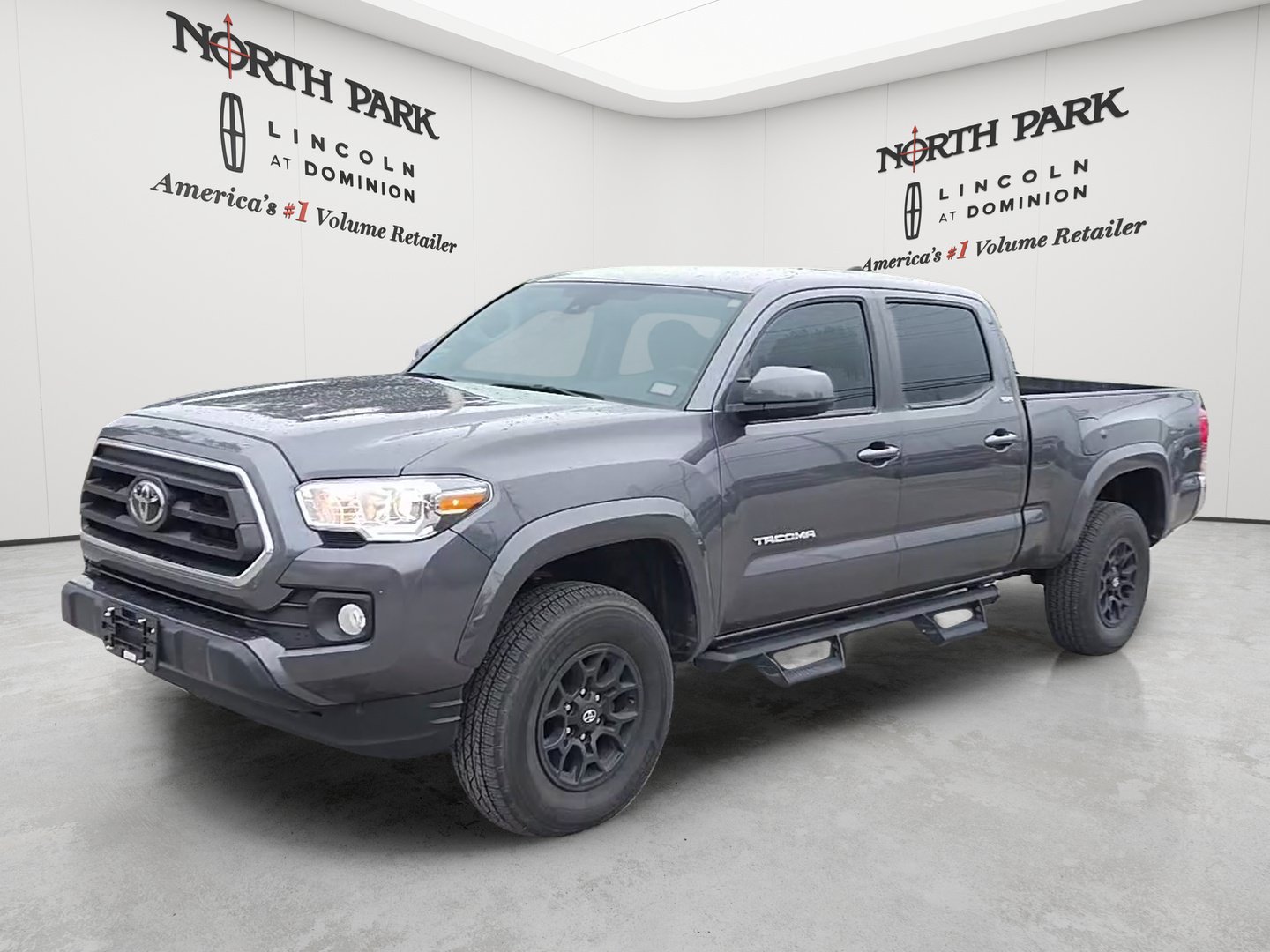 Used 2021 Toyota Tacoma SR5 RWD image 1