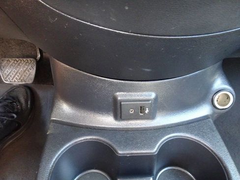 Used 2017 Nissan Versa SV image 26