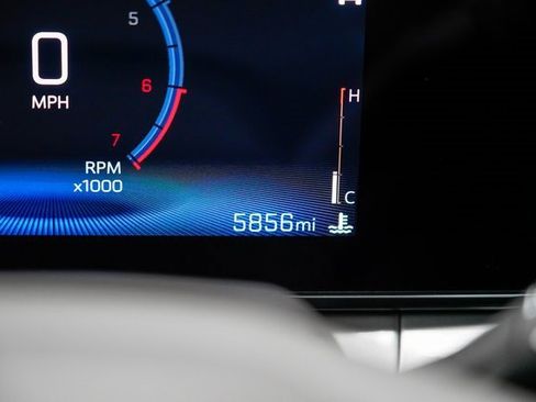 Used 2025 Chevrolet Trax LT w/ Driver Confidence Package image 33