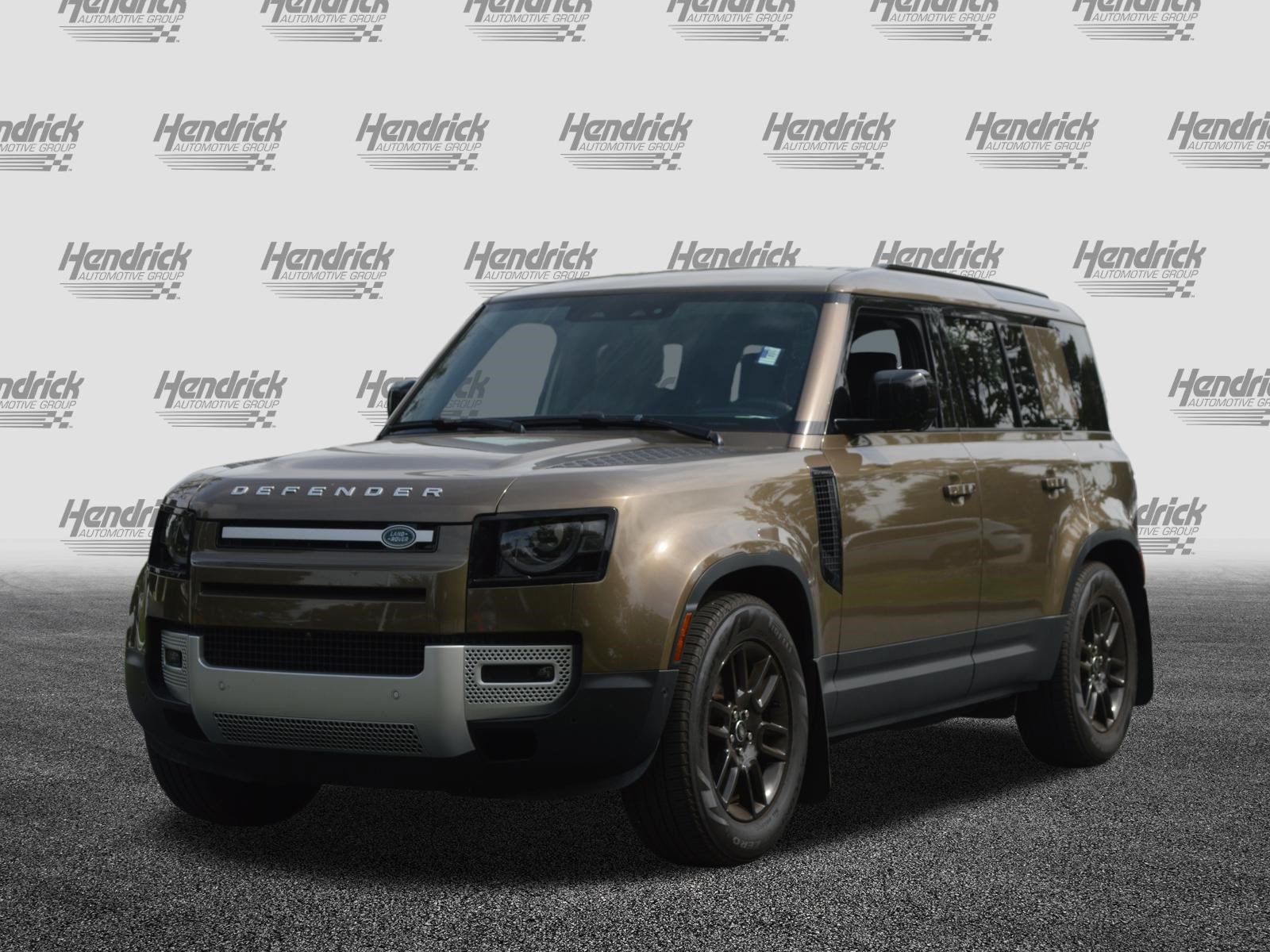 Used 2025 Land Rover Defender 110 S AWD/4WD image 7