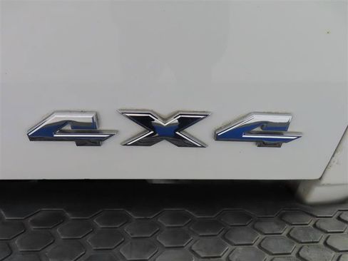 Used 2017 RAM 2500 SLT AWD/4WD image 12