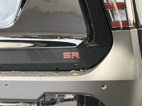 New 2026 Nissan Kicks SR w/ Illumination Package FWD image 25
