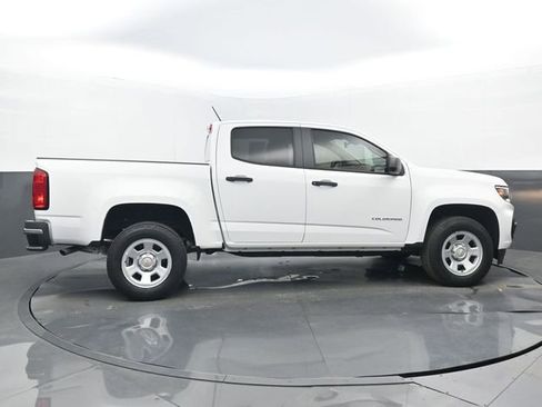 Used 2022 Chevrolet Colorado W/T image 2
