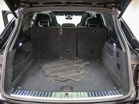 Certified 2020 Porsche Cayenne Turbo AWD/4WD image 34