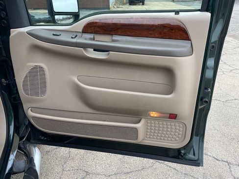 Used 2002 Ford F350 Lariat image 29