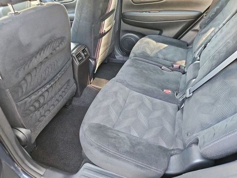 Used 2015 Nissan Rogue S AWD/4WD image 30