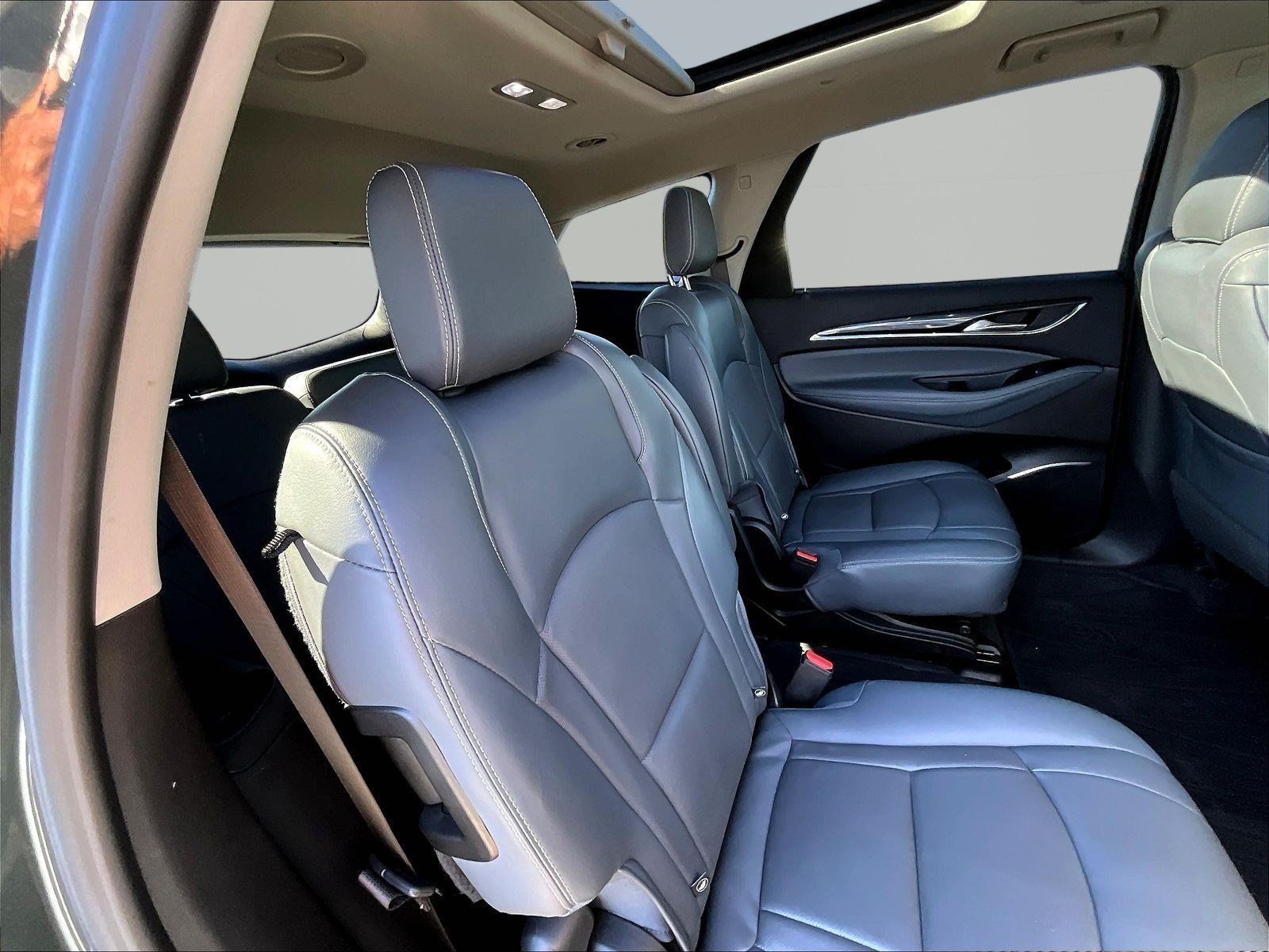 Used 2018 Buick Enclave Premium w/ Experience Buick Package FWD image 25