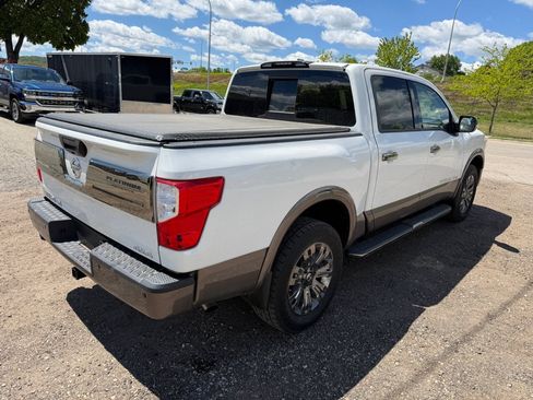 Used 2019 Nissan Titan Platinum Reserve AWD/4WD image 4