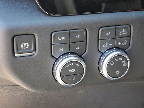 New 2026 GMC Sierra 1500 SLE AWD/4WD image 41