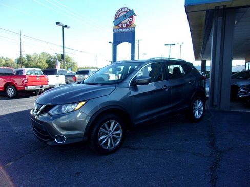 Used 2018 Nissan Rogue Sport SV w/ SV Technology Package image 1