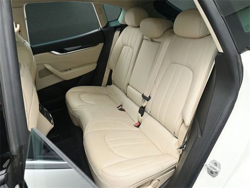 Used 2022 Maserati Levante Modena image 15