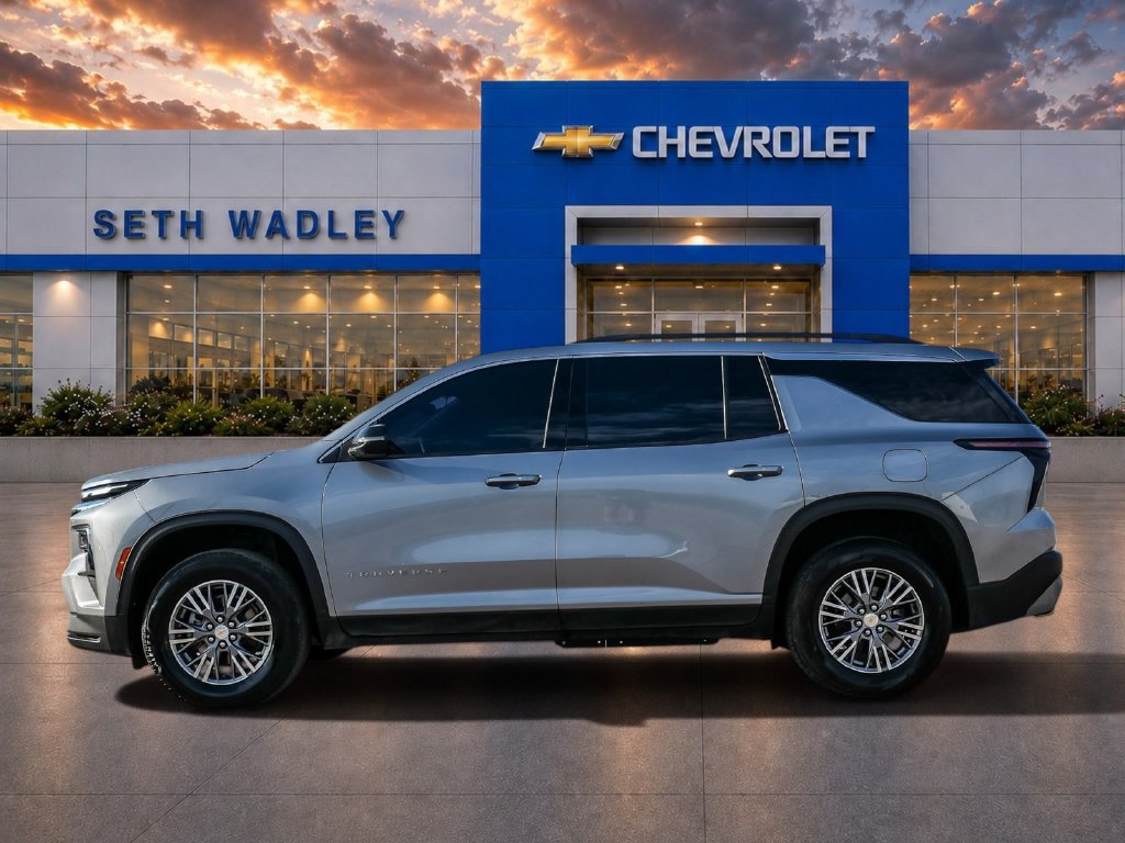 Used 2025 Chevrolet Traverse LT FWD image 4