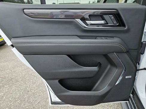 New 2026 GMC Yukon Elevation AWD/4WD image 19