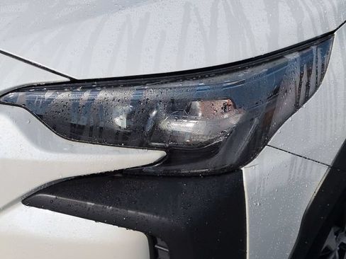 Used 2023 Subaru Outback Premium AWD/4WD image 9