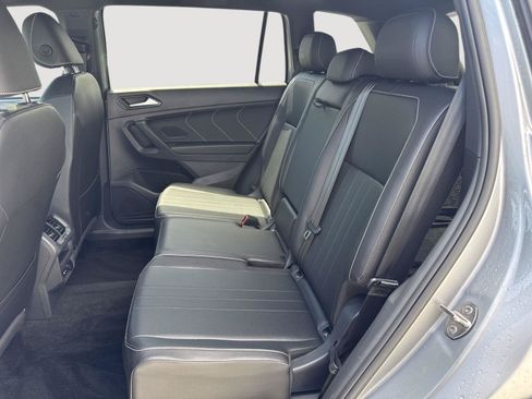 Used 2023 Volkswagen Tiguan SE R-Line AWD/4WD image 6