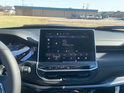 New 2026 Jeep Compass Latitude image 34